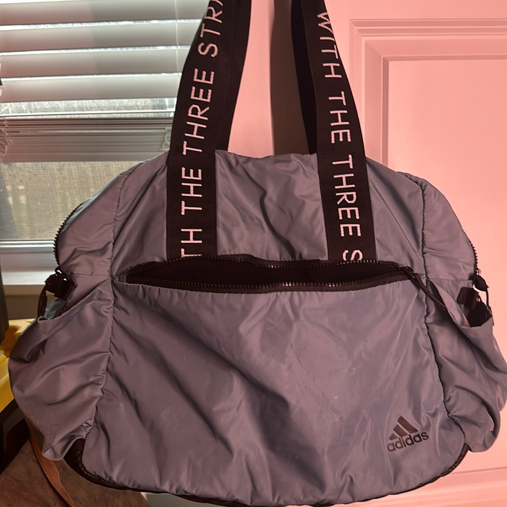 Adidas medium duffle bag